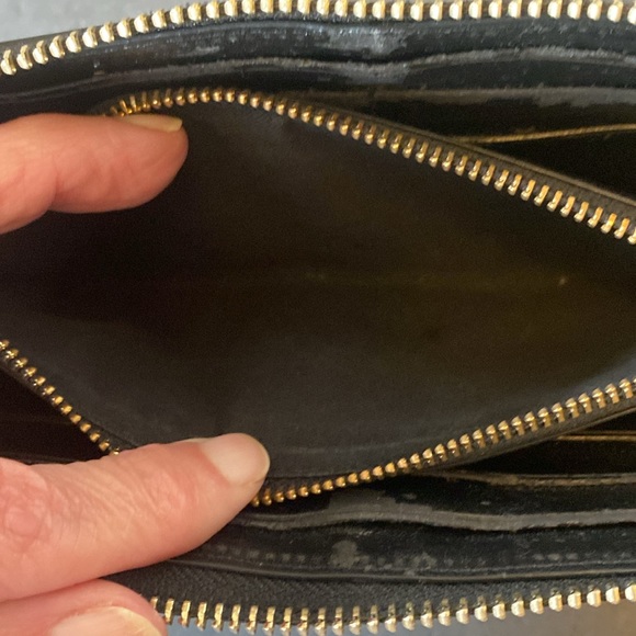 GUC. Coach black leather wallet with gold tone hardware. - Picture 10 of 14